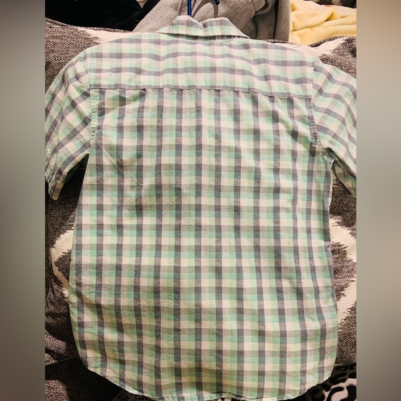 Button down - Picture 2 of 3